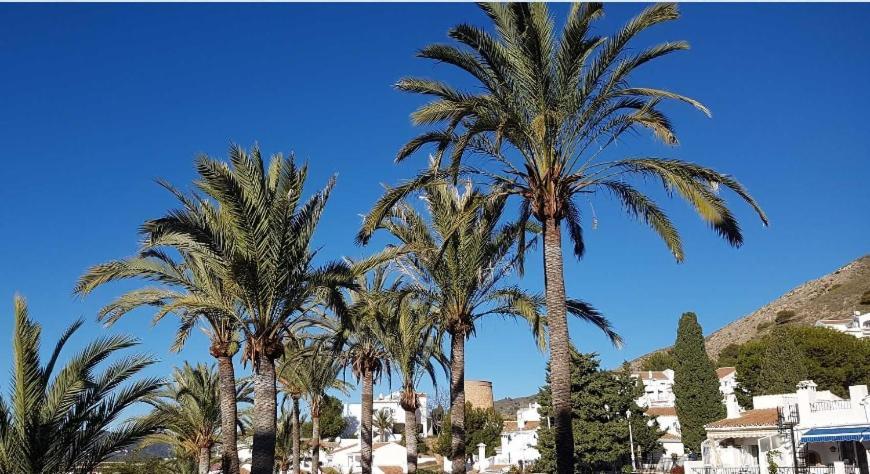 Lovely 2 Bedroom In Capuchinos, San Juan De Capistrano, Appartement Nerja